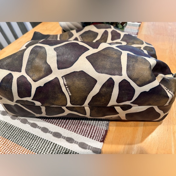 XXL Authentic Dooney & Bourke Shoulder Bag - SOLD - Picture 11 of 14